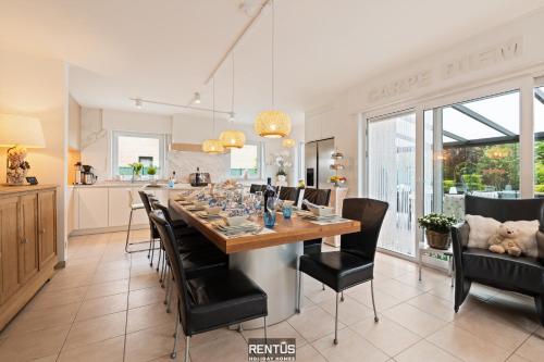 Küche, Villa Hoezee - 400m from the beach with garden & pétanque court (Villa Hoezee - 400m from the beach with garden & petanque court) in Bredene