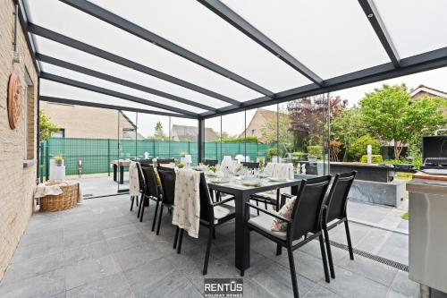 Balkon/Terrasse, Villa Hoezee - 400m from the beach with garden & pétanque court (Villa Hoezee - 400m from the beach with garden & petanque court) in Bredene