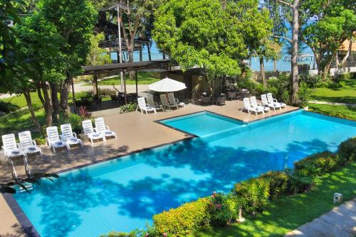 Swimming pool, Samed Hideaway Resort (SHA Extra Plus) in Ao Noi na