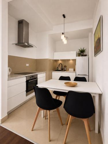 Stylish apartment with A/C in the Old Town