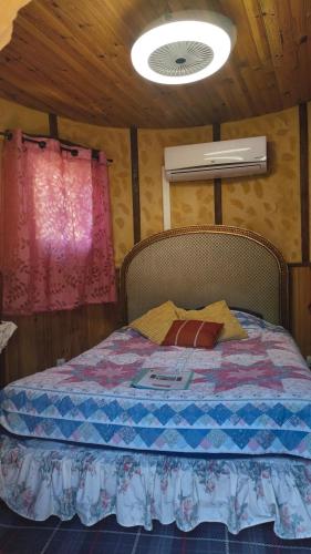 Chambre de la Tour 1 in Milhac