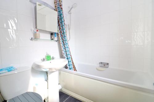 Vannituba, Centrally located coach house in Titchfield