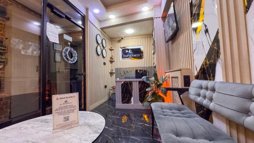 Entrance, MarBlanco Hotel in İstanbul