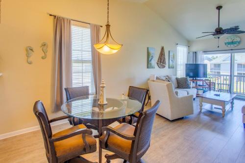 Pool & Hot Tub Access! Waterfront Sunset Beach Gem in 日落海灘 (NC)