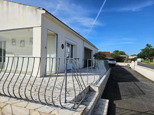 La maison du bonheur in Saint-Germain-du-Seudre