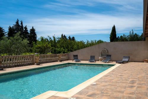 Gite le Grenadier in Jonquieres (Provence-Alpes-Cote d'Azur)
