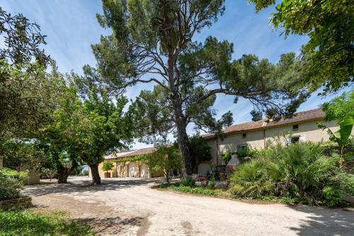 Gite le Grenadier in Jonquieres (Provence-Alpes-Cote d'Azur)