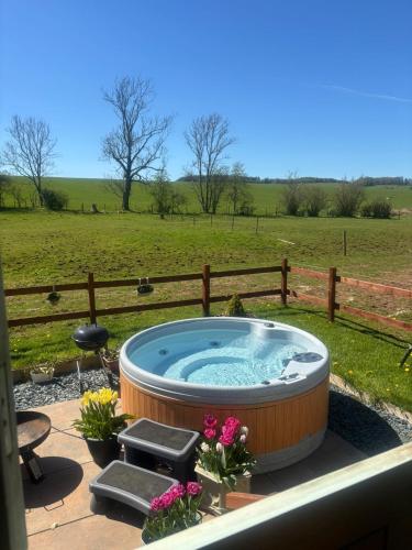 Buitenkant, Sunset Snug - Hot tub hire available contact host in Ullswater