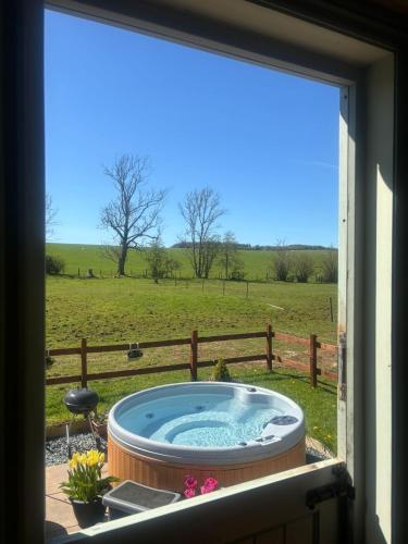 Buitenkant, Sunset Snug - Hot tub hire available contact host in Ullswater