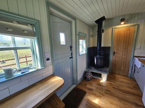 Buitenkant, Sunset Snug - Hot tub hire available contact host in Ullswater