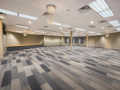 Nexstay Grand Hotel & Conference Center in Tyler