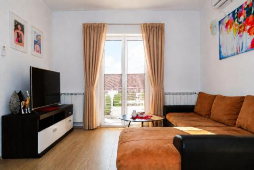 Apartment Pina - A Home Away From Home With A Private Jacuzzi 2