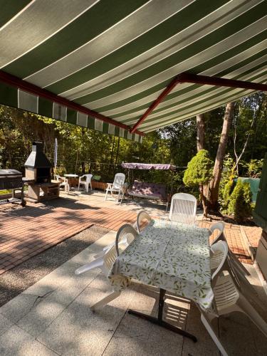 Riverside Cottage near Bern with a Private Garden & BBQ in Ueberstorf