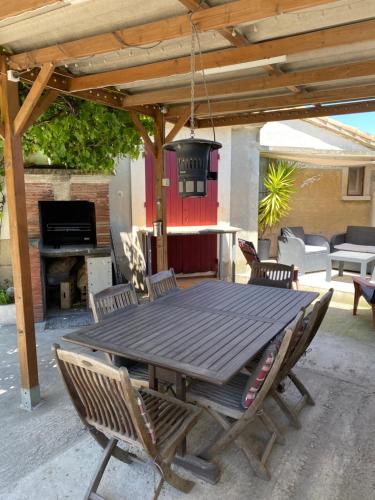 APPARTEMENT TOUT CONFORT AVEC PARKING FERMÉ 3