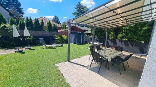 Viesnīcas āriene, Relax Vendégház (Relax Vendeghaz) in Dunapataja
