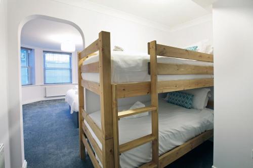 Austens Luxury Apartments - image 14