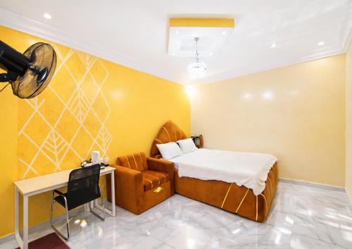 1 queen bed