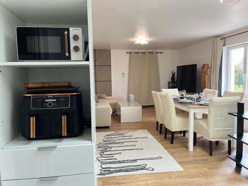 Lõõgastumisvõimalused, Les Ancolies - Maison climatisée - Circuit 24h (Les Ancolies - Maison climatisee - Circuit 24h) in Arnage