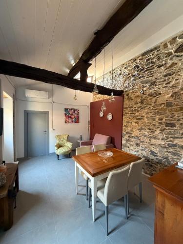 Agriturismo Tenuta della Prea - la Soffitta in Lucinasco