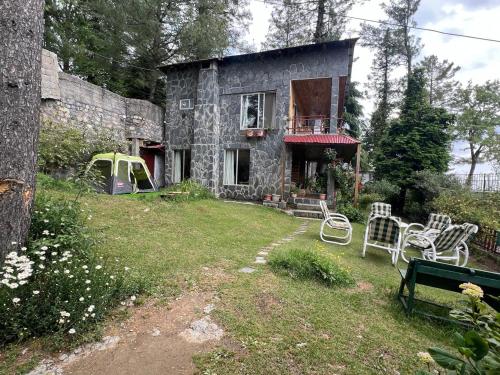 Haven Lodge Mushkpuri Heights, 5BR Holiday Home in Dunga Gali in Dunga Gali