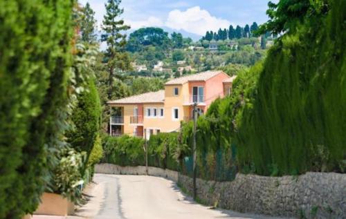 Adonis Mougins in Mougins