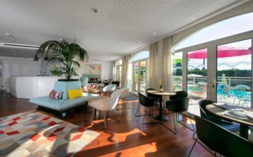 Adonis Mougins in Mougins