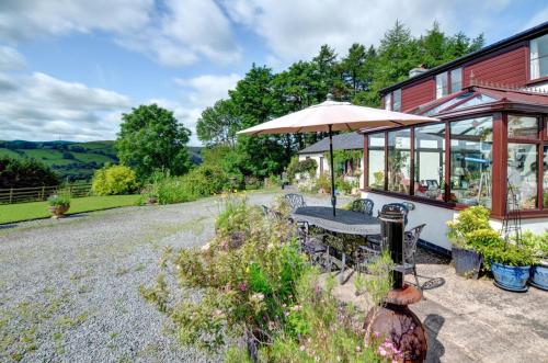 Iekārtas, 3 Bed in Llanidloes oc-waa246 in Languriga
