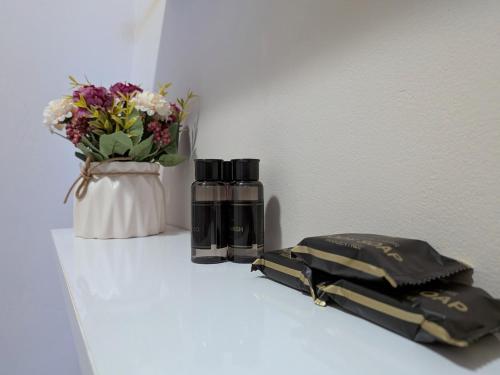 Modern living 5 Min to SAP Airport Free Parking in La Lima