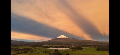BaseCotopaxi Mini depart 5p free parking
