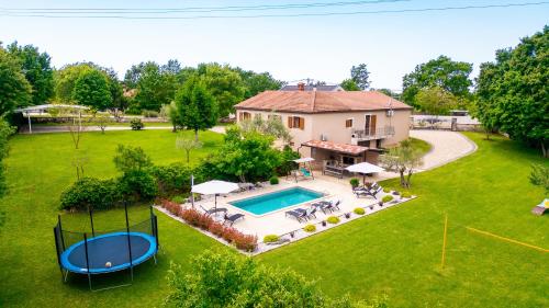 Family Villa Krizanci Istria - Žminj