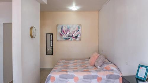 Estudio a 5 min del malecón y cama king size