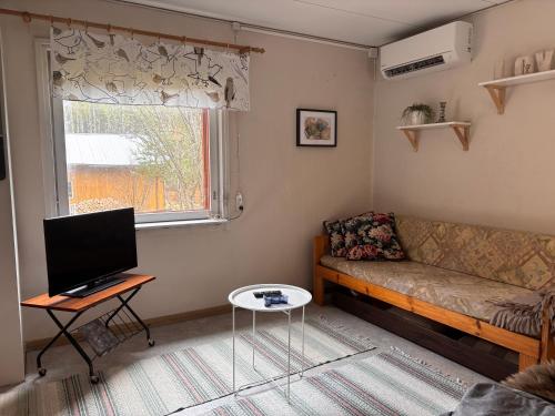 Mökki järvenrannalla (Mokki jarvenrannalla) in Kestilä