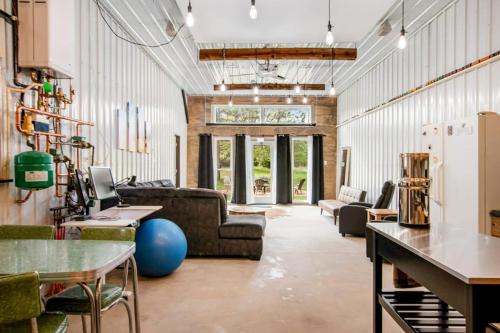 Moes Vineyard - Barndominium in Necedah, USA