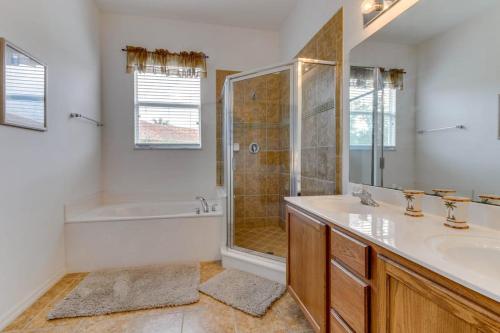 The Sail Harbor: Spinnaker Townhome in Harlem Heights