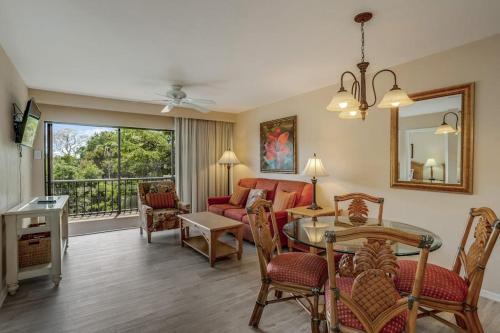 Fabulous Park Shore Condo - Naples, FL