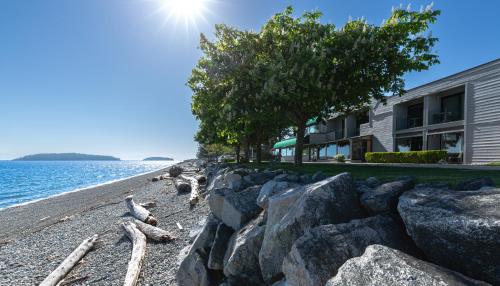 . Sechelt inn