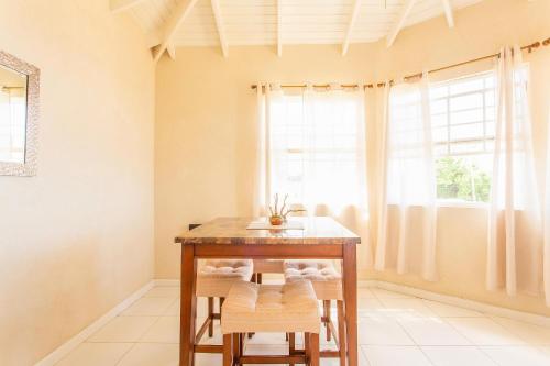 Faciliteter, Oceanview Terrace, Walk to Beach, WiFi and Parking in Checker Hall