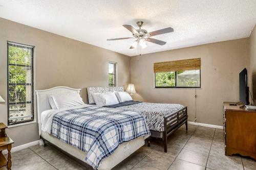 Mango House - image 38