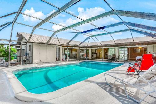 Mango House - image 41