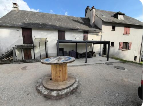 Le Gîte de la Crégut (Le Gite de la Cregut) in La Tour-d'Auvergne