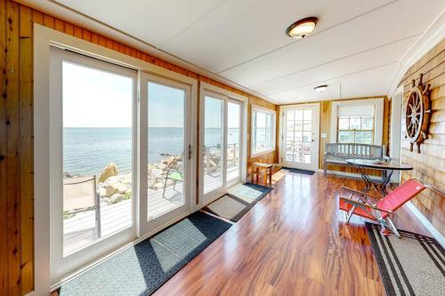 Retreat Cottage in Plymouth, USA