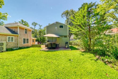 Oak Bluffs Cottage - image 35