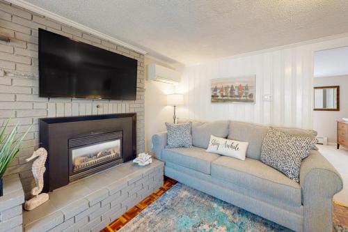 Sunset Cove Retreat in Wareham, USA