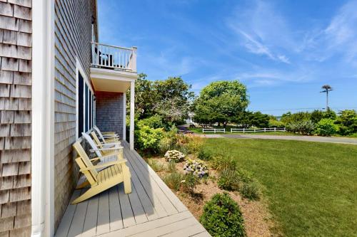 Harbor Point Cottage in Bourne, USA