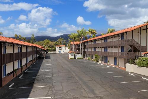 Best Western Plus Pepper Tree Inn - image 22