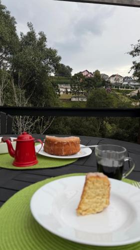Chalé Charmoso na Serra 3 Quartos 8 Pessoas – khách sạn tại Campos Do Jordao
