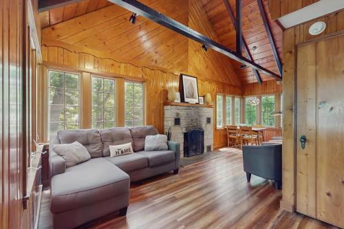 Hillside Cottage in Michiana, USA