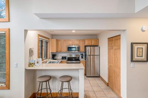 Boyne Mountain Getaway, Unit A in Boyne Falls, USA
