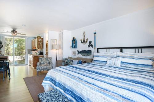 Waterside Suites in Saugatuck, USA