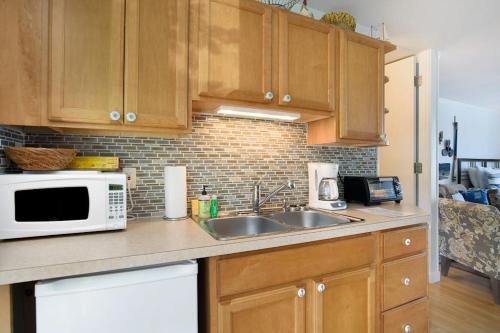 Waterside Suites in Saugatuck, USA